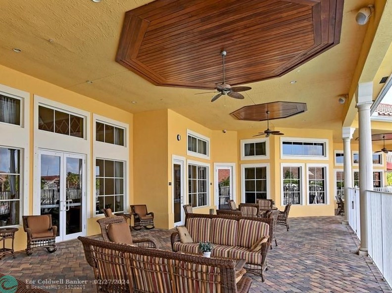 6240 Coverty Pl, Vero Beach FL  32966-6487 exterior