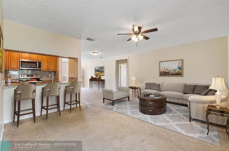 2158 Carnation Rd, Fort Pierce FL  34952-4925 exterior