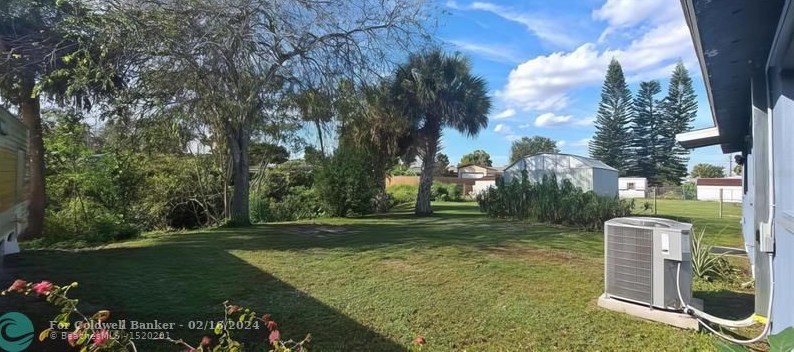 308 8 Dr, Okeechobee FL 34974-4543 exterior