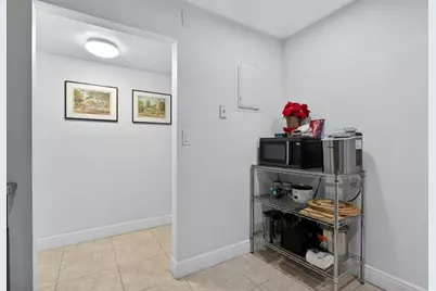 6301 N University Dr, Unit #319, Tamarac, FL 33321 - Photo 9