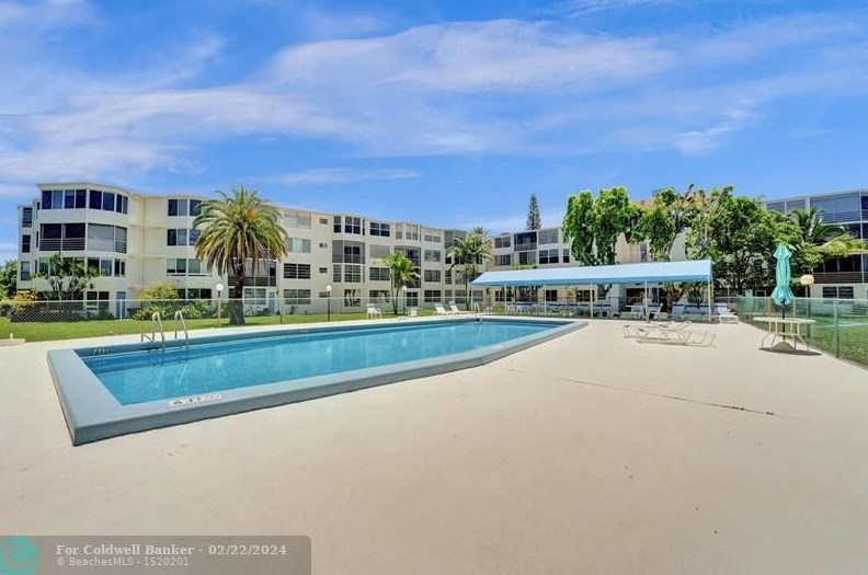 1701 191 St, Miami FL  33056-3338 exterior