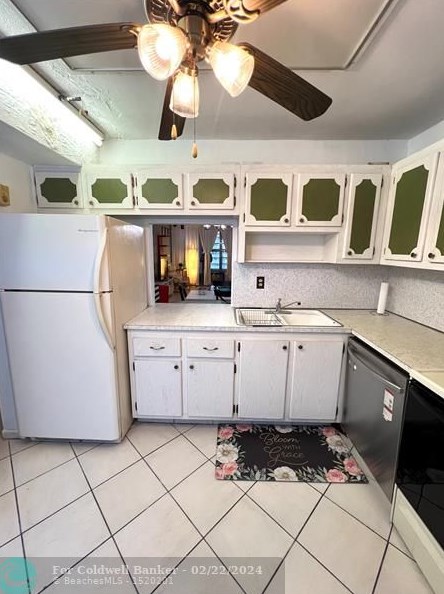 1701 191 St, Miami FL  33056-3338 exterior
