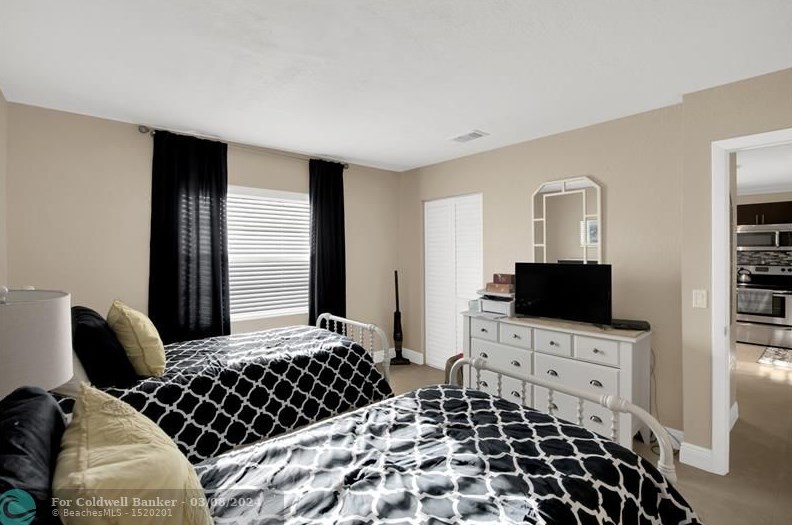 9193 Pecky Cypress Ln, Boca Raton FL 33428-1962 exterior