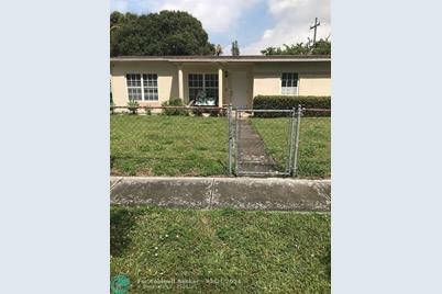 3331 NW 7th Ct - Photo 1