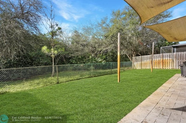 20524 5th St, Hollywood FL  33029-3464 exterior