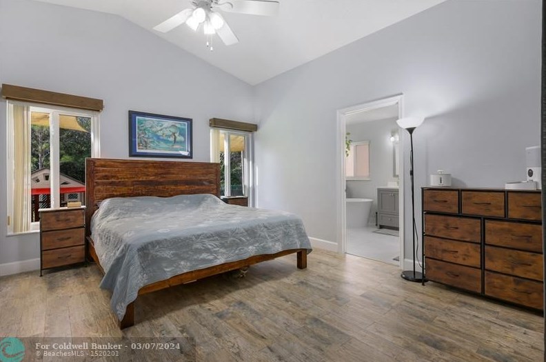 20524 5th St, Hollywood FL  33029-3464 exterior