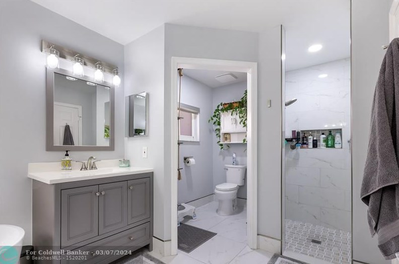 20524 5th St, Hollywood FL  33029-3464 exterior