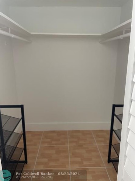 6770 Indian Creek Dr, Miami Beach FL  33141-5702 exterior