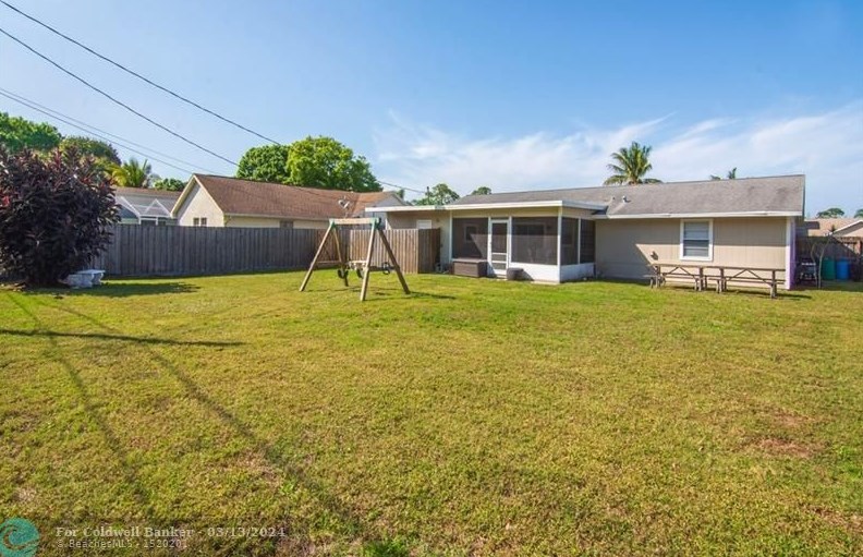 745 18th Pl, Vero Beach FL  32962-7006 exterior