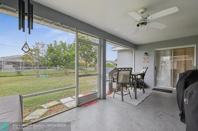 465 Eyerly Ave, Fort Pierce FL  34983-2903 exterior