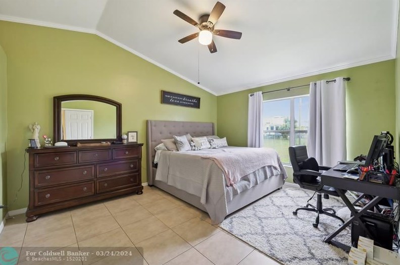 465 Eyerly Ave, Fort Pierce FL  34983-2903 exterior