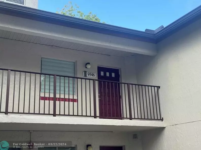 9546 140th Ct, Miami FL  33186-1282 exterior