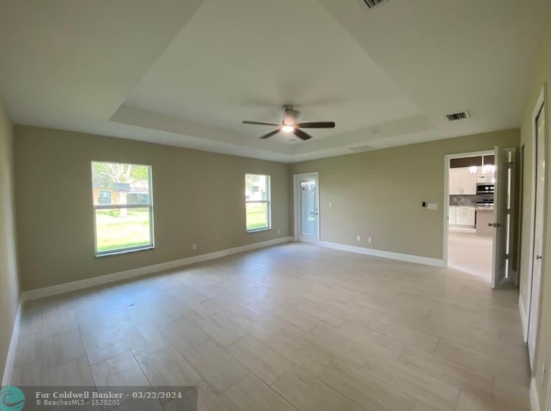 1050 Consolata Ave, Fort Pierce FL  34953-2877 exterior