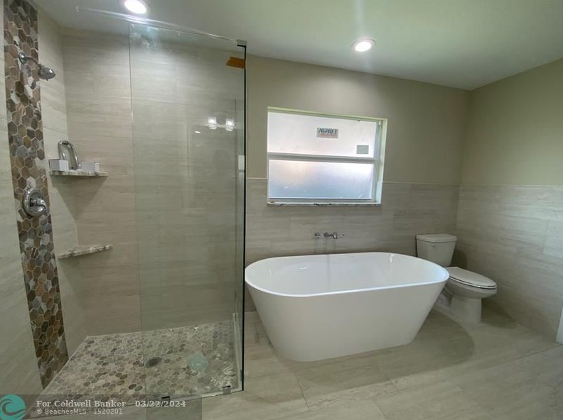 1050 Consolata Ave, Fort Pierce FL  34953-2877 exterior