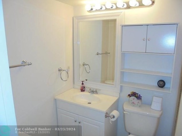 129 Mansfield D, Boca Raton FL  33434-2494 exterior