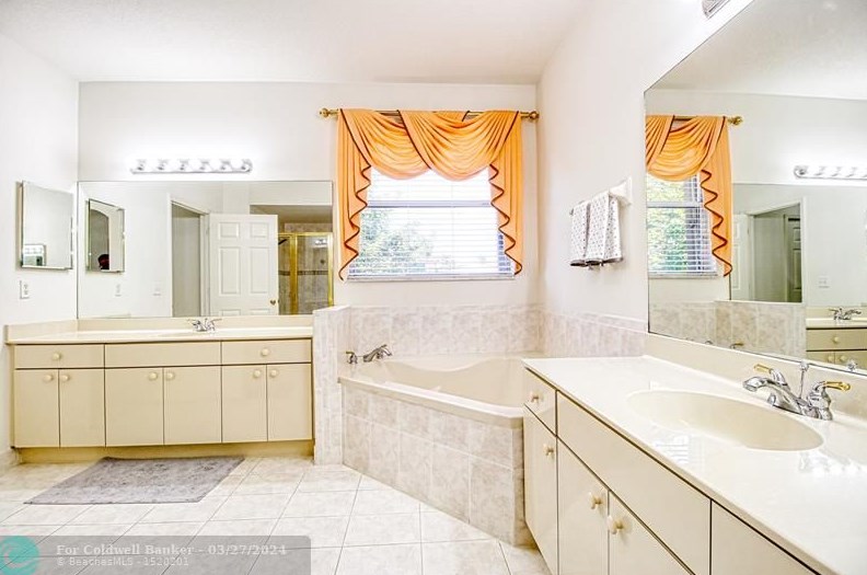 2080 99th Ave, Hollywood FL 33024-1416 exterior