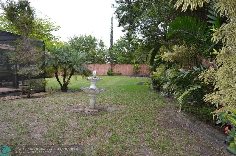1860 179 St, Miami FL  33056-3831 exterior