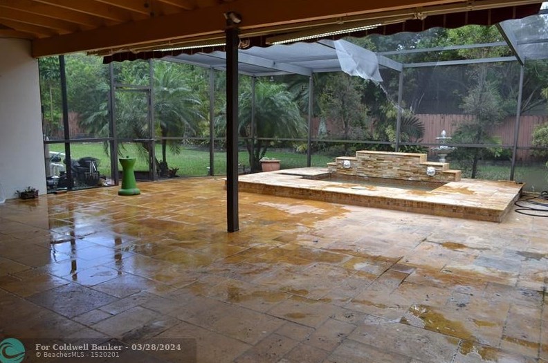 1860 179 St, Miami FL  33056-3831 exterior