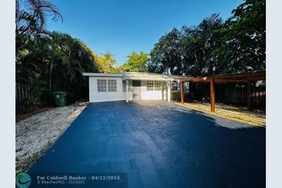 1660 SW 28th Ave - Photo 1