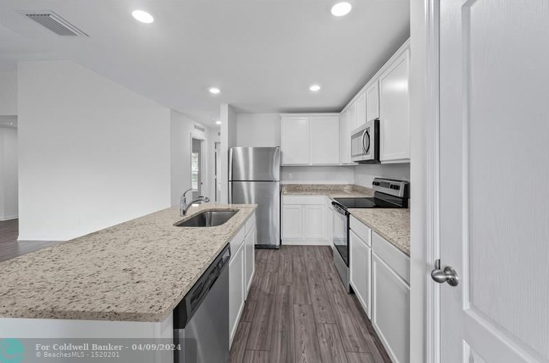 8455 100 Ave, Vero Beach FL 32967-3358 exterior