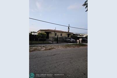 797 NW 100th St - Photo 1