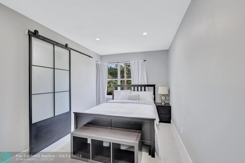 8613 Windy Cir, Boynton Beach FL  33472-5126 exterior