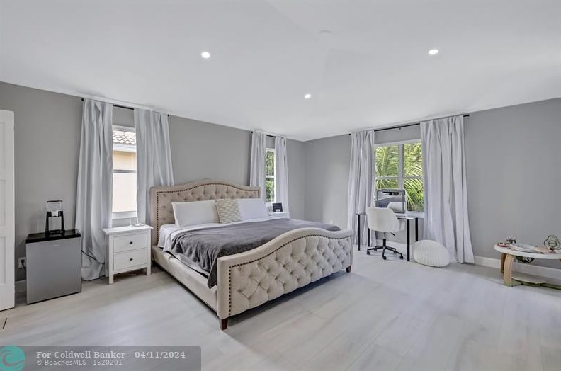 8613 Windy Cir, Boynton Beach FL  33472-5126 exterior