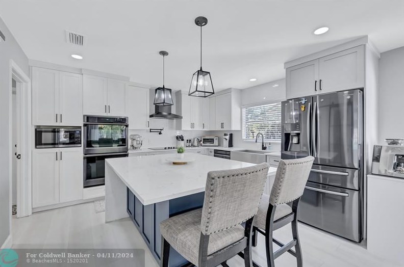 8613 Windy Cir, Boynton Beach FL  33472-5126 exterior