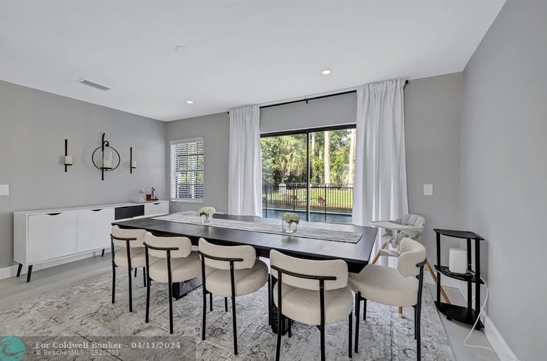 8613 Windy Cir, Boynton Beach FL  33472-5126 exterior