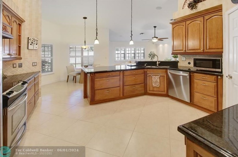 7540 Duncrest Rd, Lake Worth FL  33467-7814 exterior