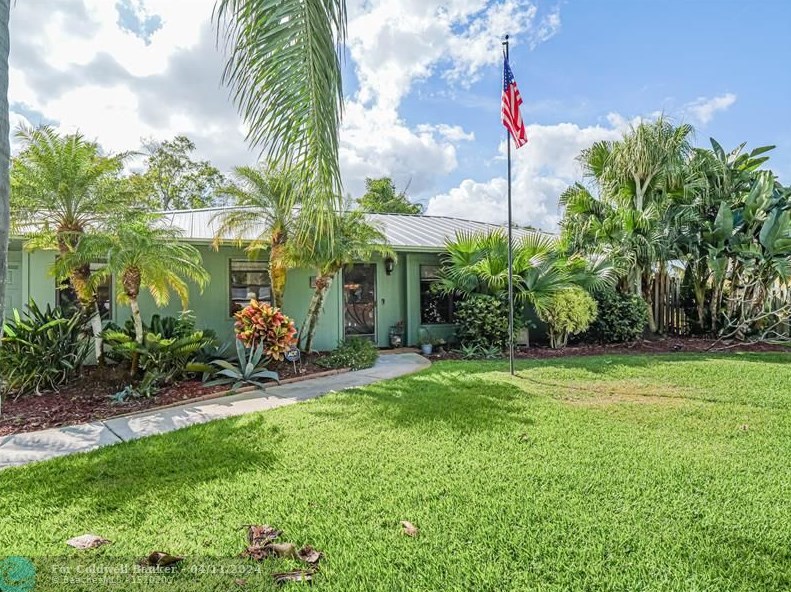 2224 Meadow Gln, Stuart FL  34997-6550 exterior