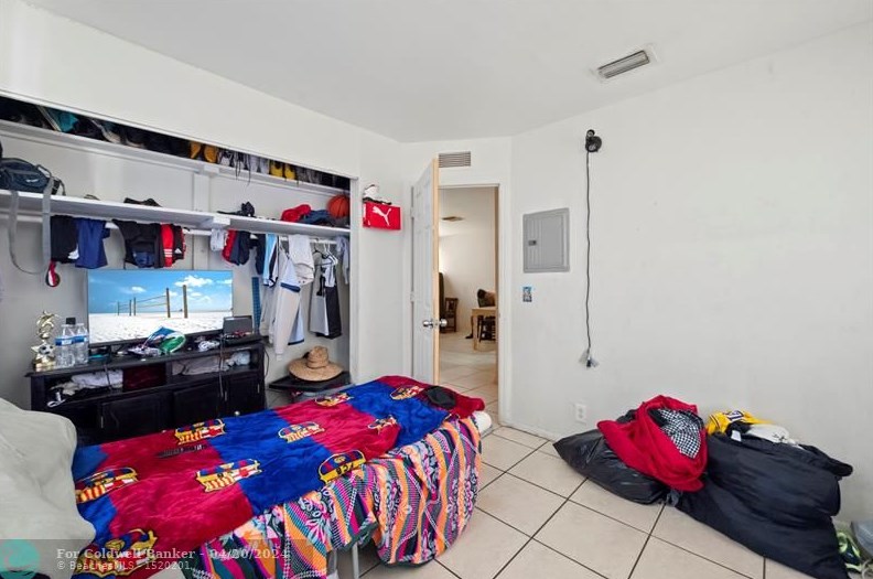 1122 N St, Lake Worth FL 33460-5246 exterior