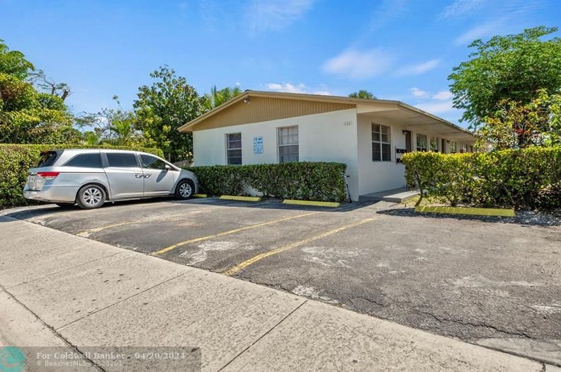 1122 N St, Lake Worth FL 33460-5246 exterior