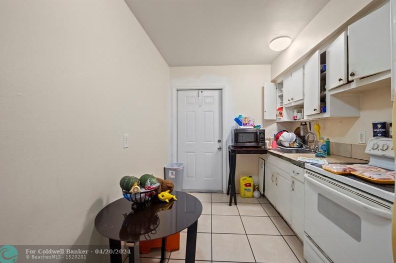 1122 N St, Lake Worth FL 33460-5246 exterior