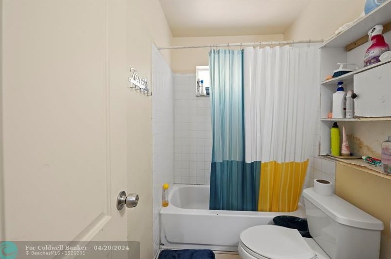 1122 N St, Lake Worth FL 33460-5246 exterior