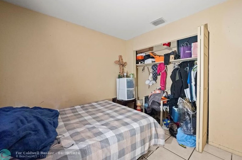 1122 N St, Lake Worth FL 33460-5246 exterior