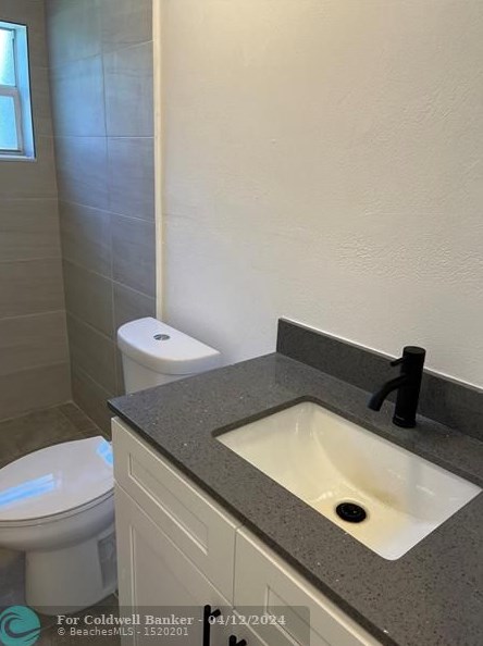 823 Helena Dr, Lake Worth FL  33461-3138 exterior