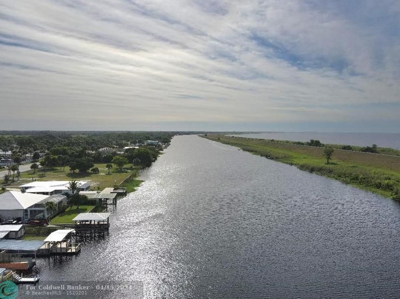 6258 Us Hwy 441, Okeechobee FL 34974-7418 exterior