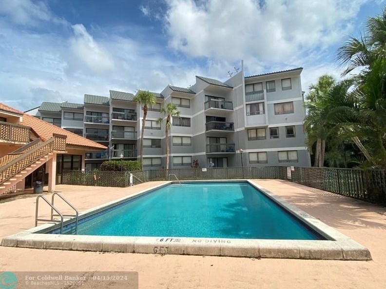 1750 Congress Ave, West Palm Beach FL  33401-1614 exterior