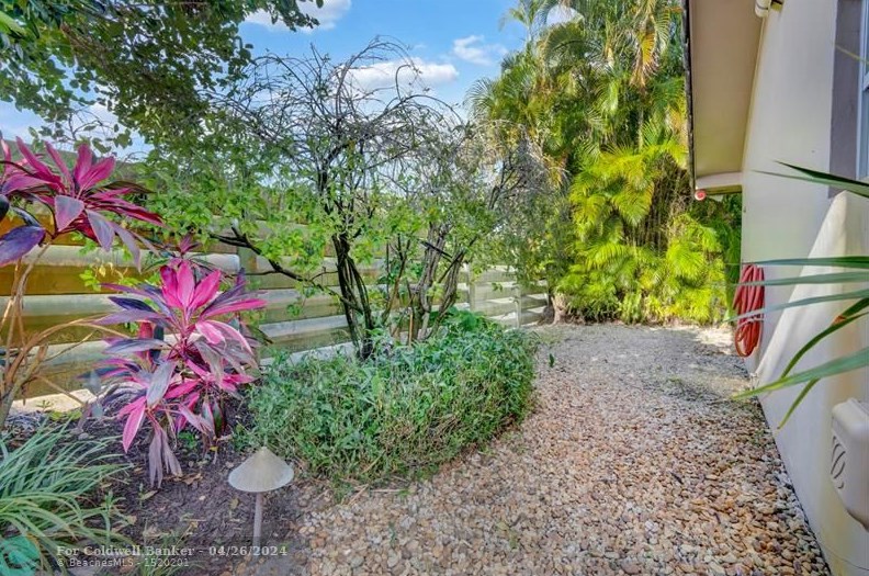 3341 37 St, Hollywood FL 33021-2520 exterior