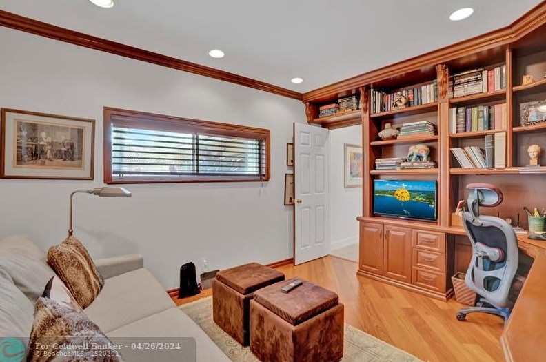 3341 37 St, Hollywood FL 33021-2520 exterior