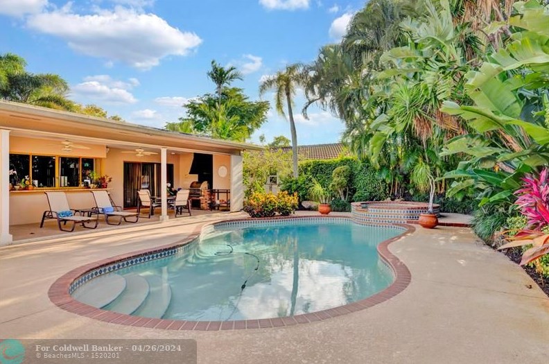 3341 37 St, Hollywood FL 33021-2520 exterior