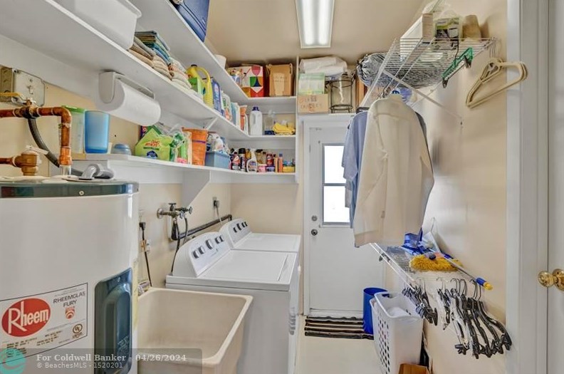 3341 37 St, Hollywood FL 33021-2520 exterior