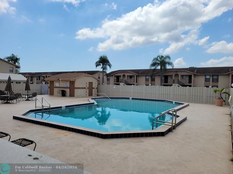 9395 Boca Cove Cir, Boca Raton FL  33428-7782 exterior