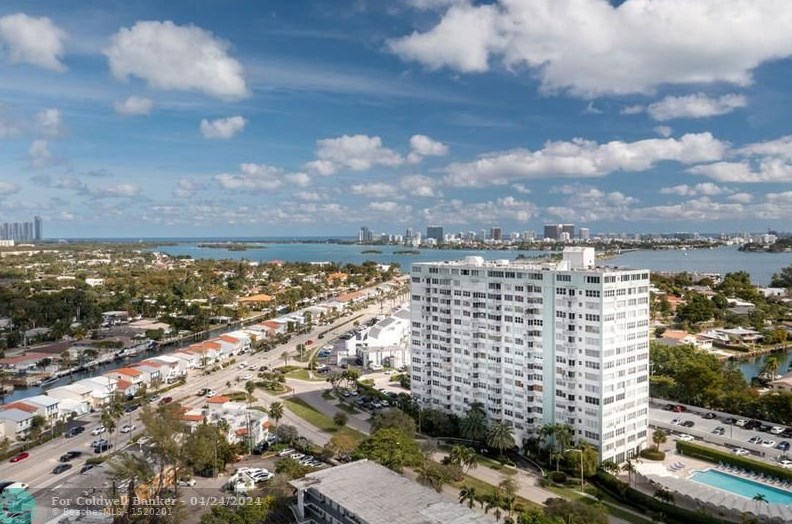 2150 Sans Souci Blvd, Miami FL  33181-3016 exterior