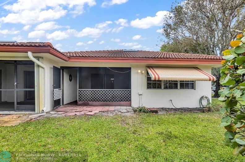 1425 25th Ave, Boynton Beach FL  33426-7424 exterior