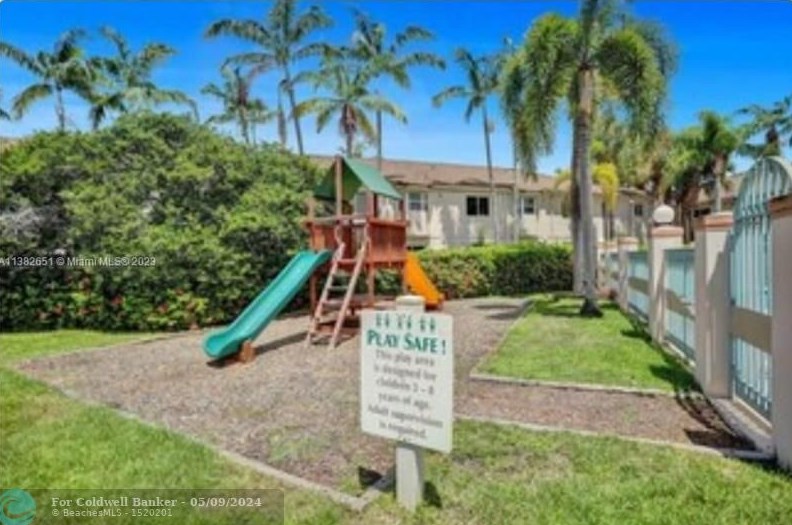 7785 22nd Ct, Hollywood FL  33024-0902 exterior