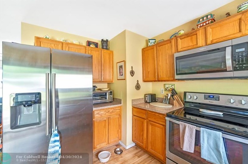 2065 7 Dr, Vero Beach FL  32962-7044 exterior