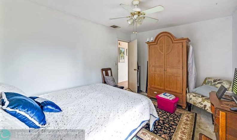 2065 7 Dr, Vero Beach FL  32962-7044 exterior