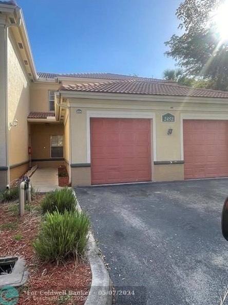 2452 Centergate Dr, Hollywood FL 33025-7211 exterior